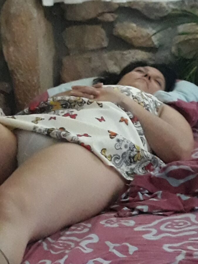 My Sleeping GF 8 of 60 pics