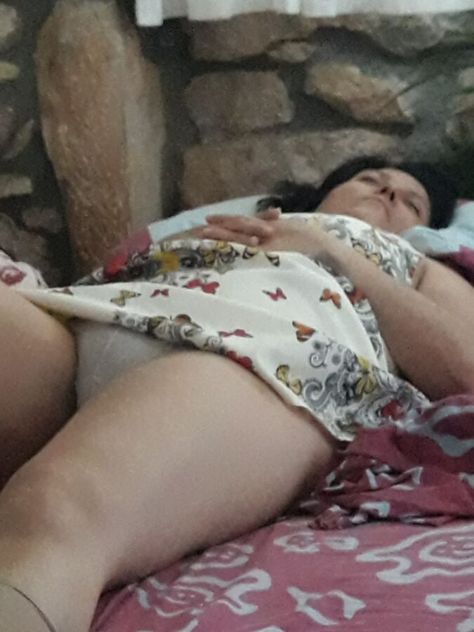 My Sleeping GF 7 of 60 pics