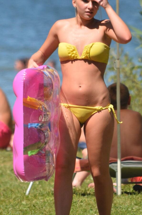 Yellow Bikini Girl Voyeur 1 of 47 pics