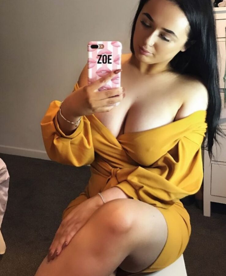 Zoe - Curvy Teen Chav Slut 1 of 200 pics