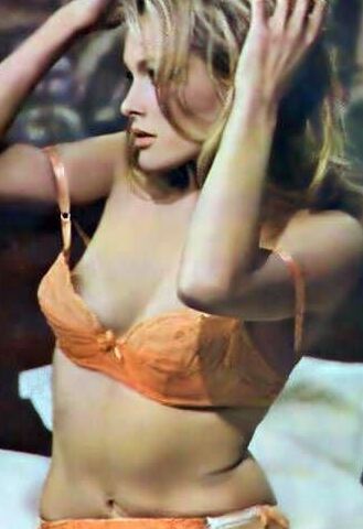 Retro cleb - Ursula Andress - Misc colour non nude 7 of 44 pics