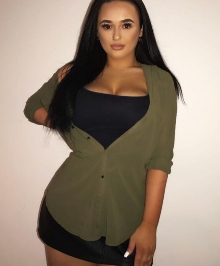 Zoe - Curvy Teen Chav Slut 16 of 200 pics