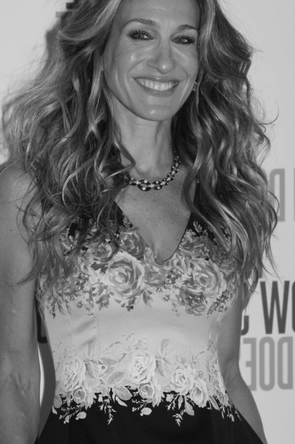 SARAH JESSICA PARKER - Black  White 17 of 45 pics