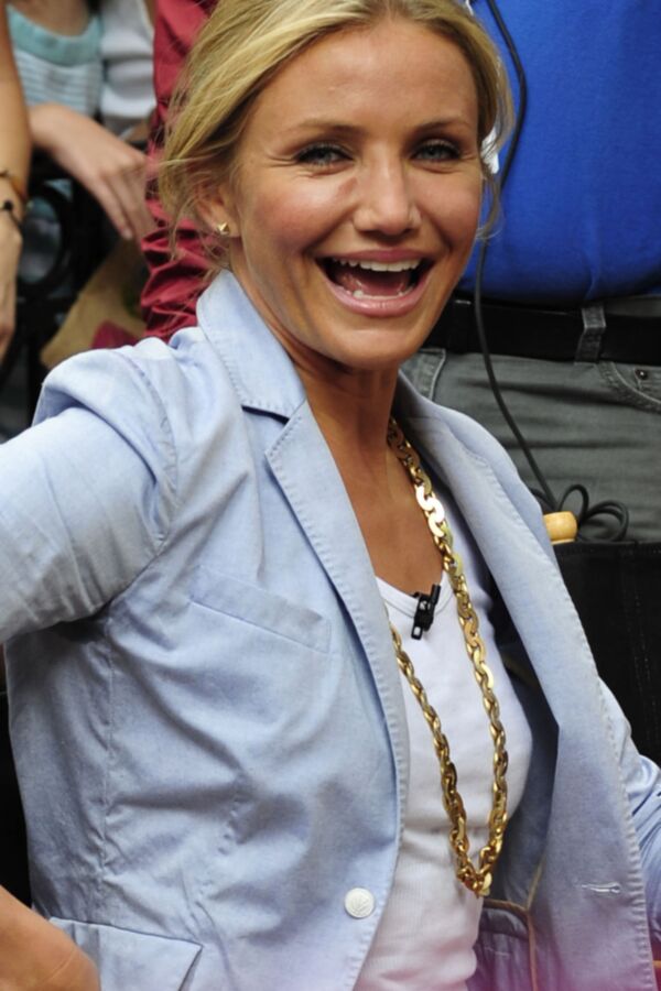 Sweaty - Cameron Diaz 4 of 75 pics