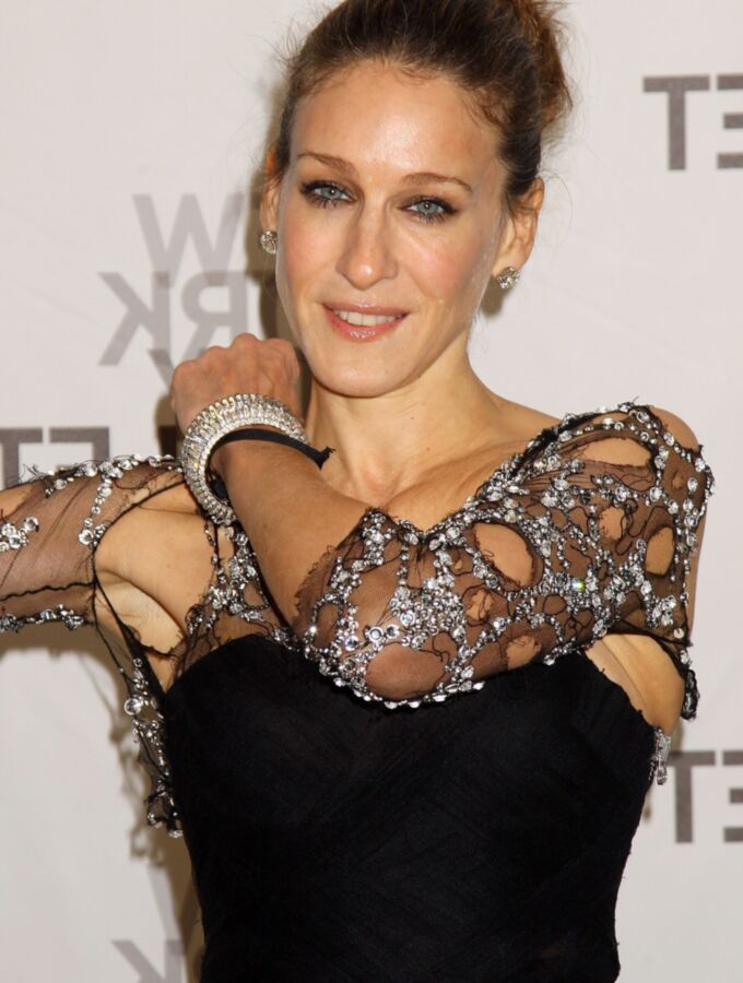 SARAH JESSICA PARKER - Arms Up 18 of 43 pics