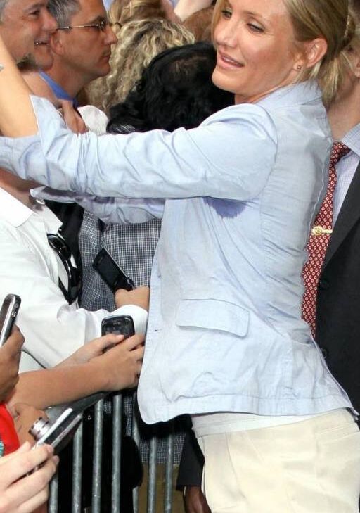 Sweaty - Cameron Diaz 1 of 75 pics