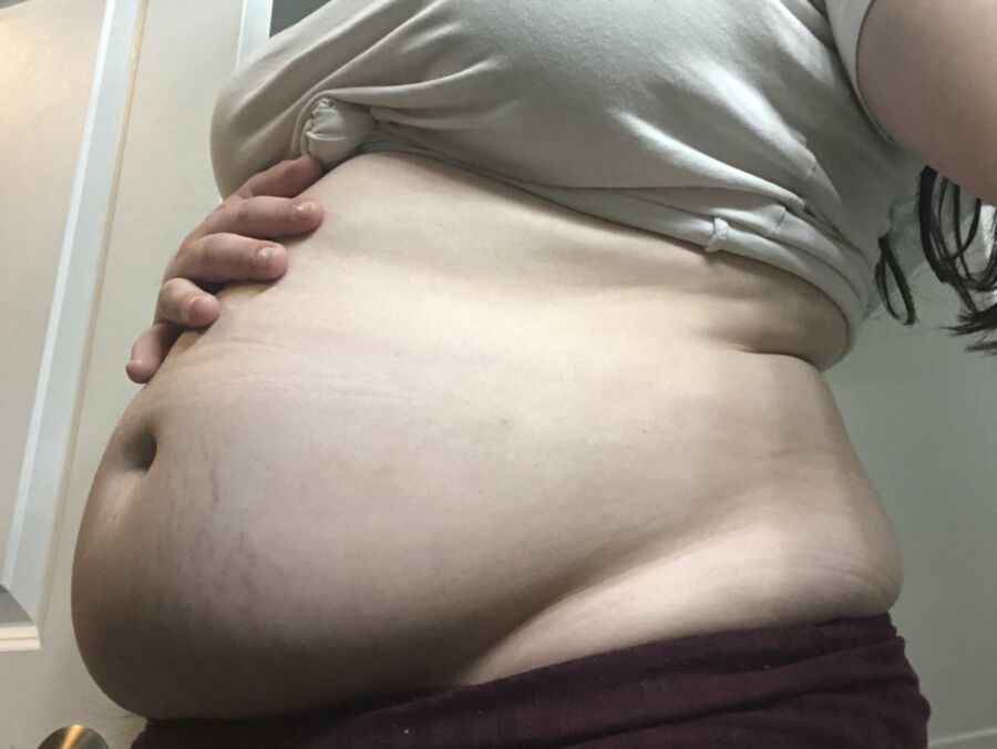 BBW Bellies to cum over 9 of 21 pics