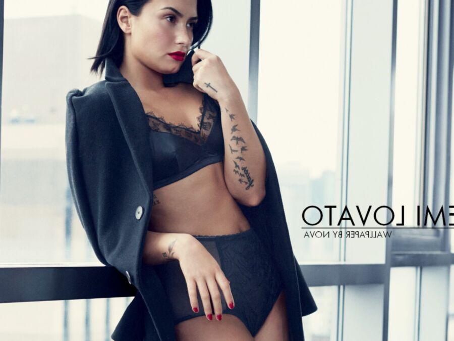 Demi Lovato Wallpapers 7 of 18 pics