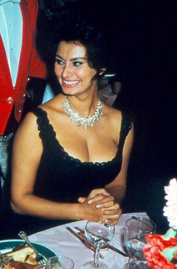 Retro Cleb - Sophia Loren (colour pics) 23 of 55 pics