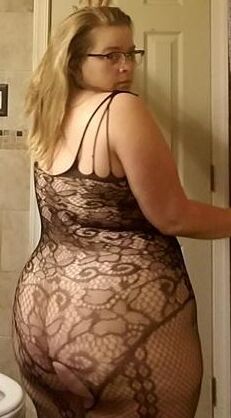 Blonde BBW Amateur 17 of 124 pics