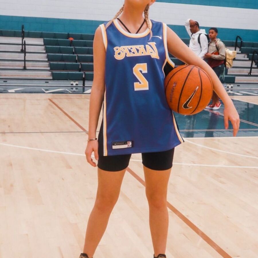 Jordyn Jones playing basketball  8 of 13 pics