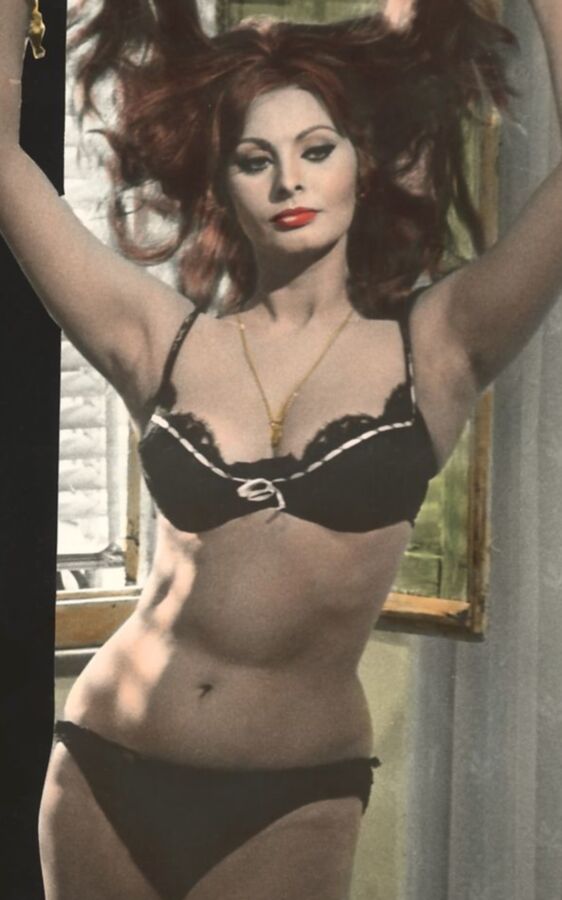 Retro Cleb - Sophia Loren (colour pics) 10 of 55 pics