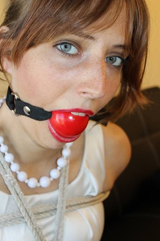 Bound in Pearls 21 of 247 pics