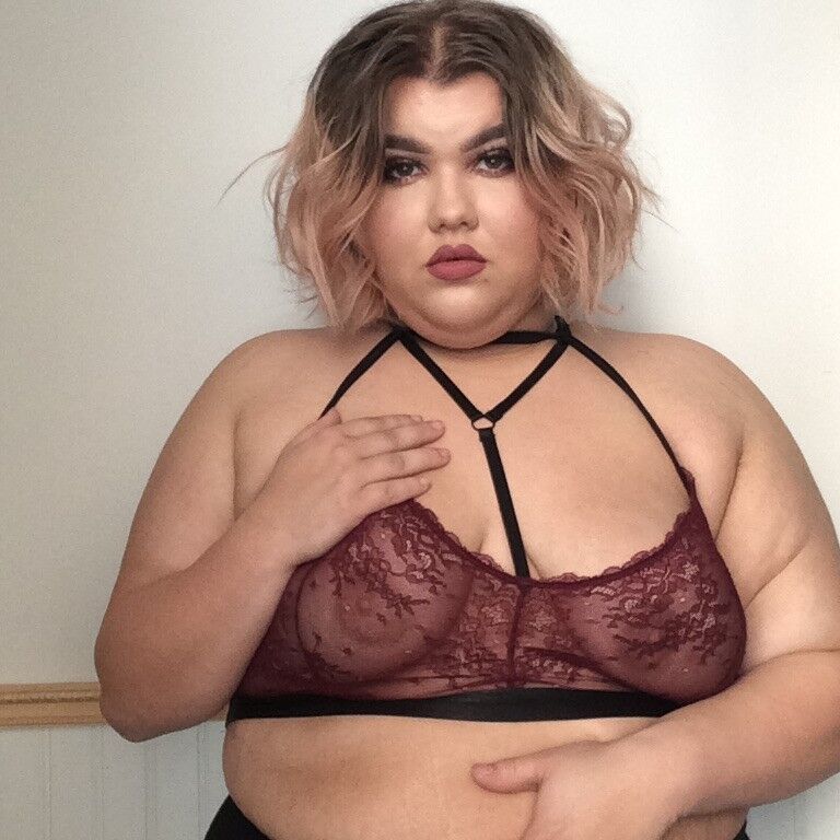 Kobi Collins (Amateur BBW) 20 of 38 pics