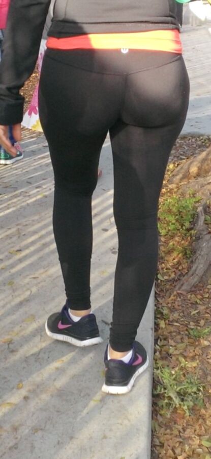 Random Yoga Pants  4 of 27 pics