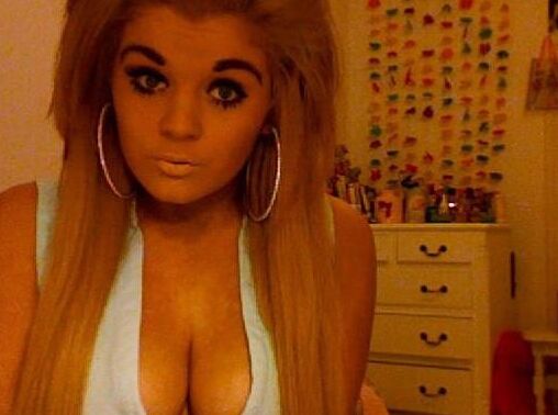 Fat Titted Teen Chav 16 of 27 pics