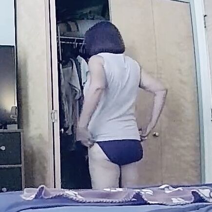 Unaware hidden cam wife 1 of 30 pics