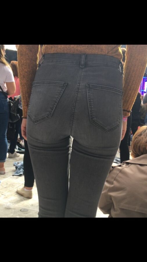 Grey Jeans Pear Ass (Festival) 23 of 82 pics