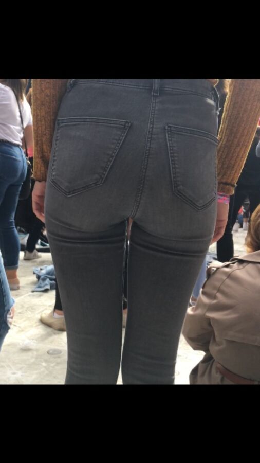 Grey Jeans Pear Ass (Festival) 21 of 82 pics