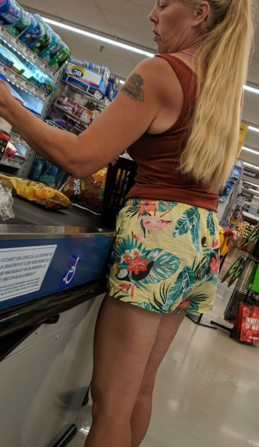 Upshorts milf at the store 24 of 25 pics