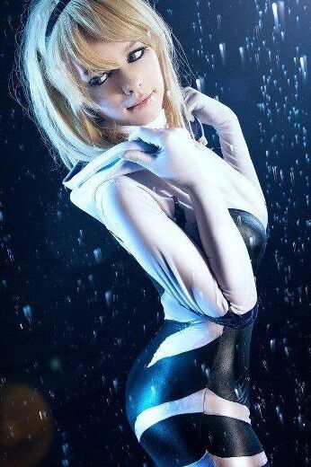 Spider Gwen 3 of 31 pics