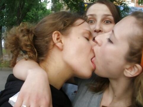 Russian Schoolgirls 6 of 31 pics