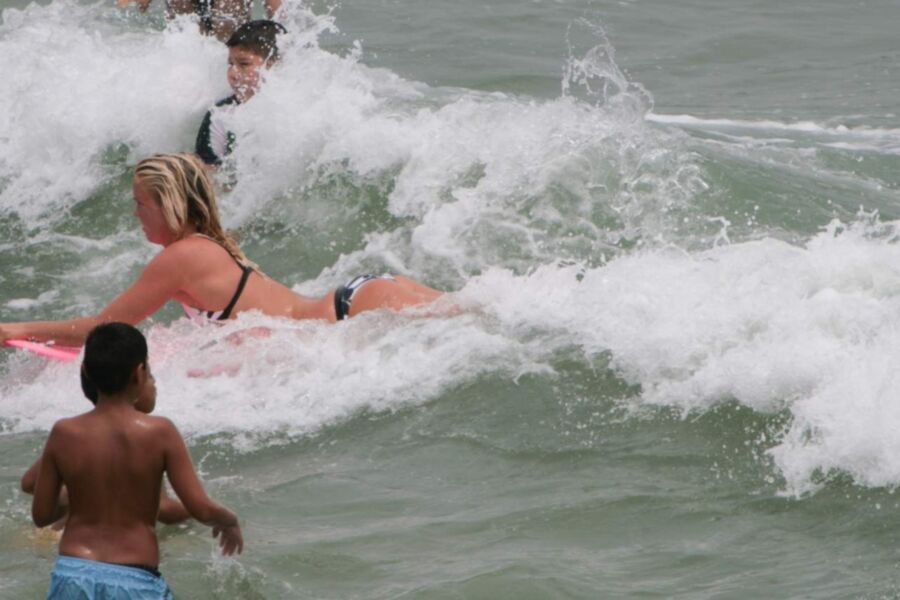Surf Girl 11 of 43 pics