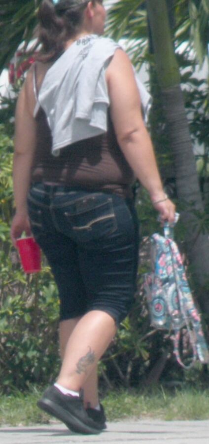FL stuffed chubby hottie waiting for bus BELLY OVERHANG & HOT! 8 of 28 pics