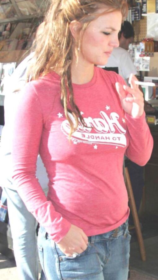 My Favorite Female Singer Britney Spears Smoking Cigarettes 18 of 50 pics