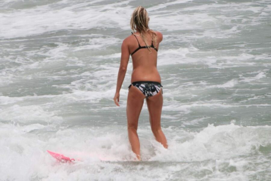 Surf Girl 9 of 43 pics