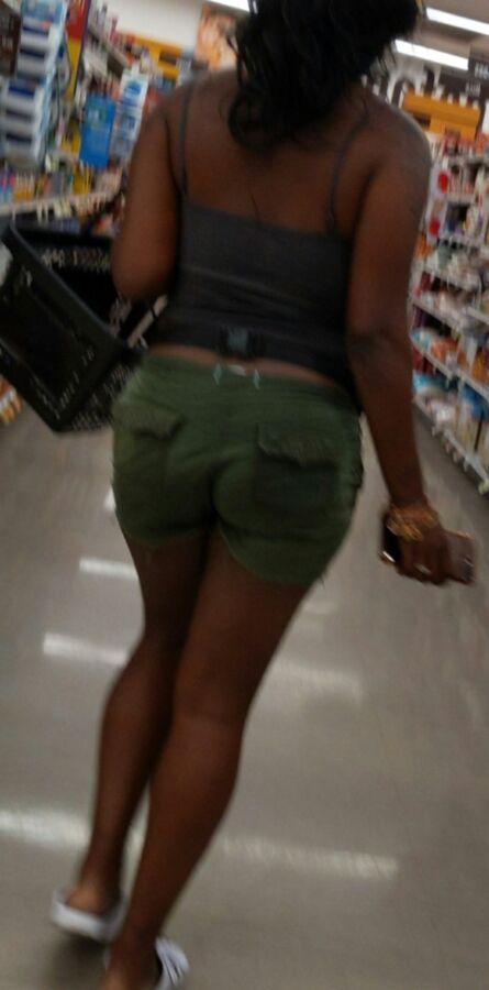 Hot ebony at the store 11 of 23 pics