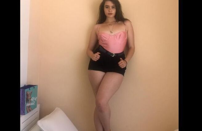 Plus size / Barbie Ferreira 13 of 177 pics