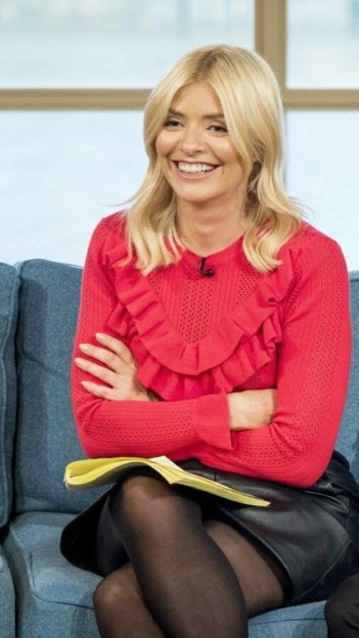 holly Willoughby wearing tights  3 of 21 pics