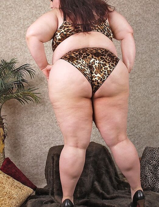 rhfg - bbw chrissymarie - leopard 12 of 81 pics