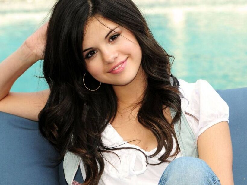 again & again sweet Selena Gomez 7 of 35 pics