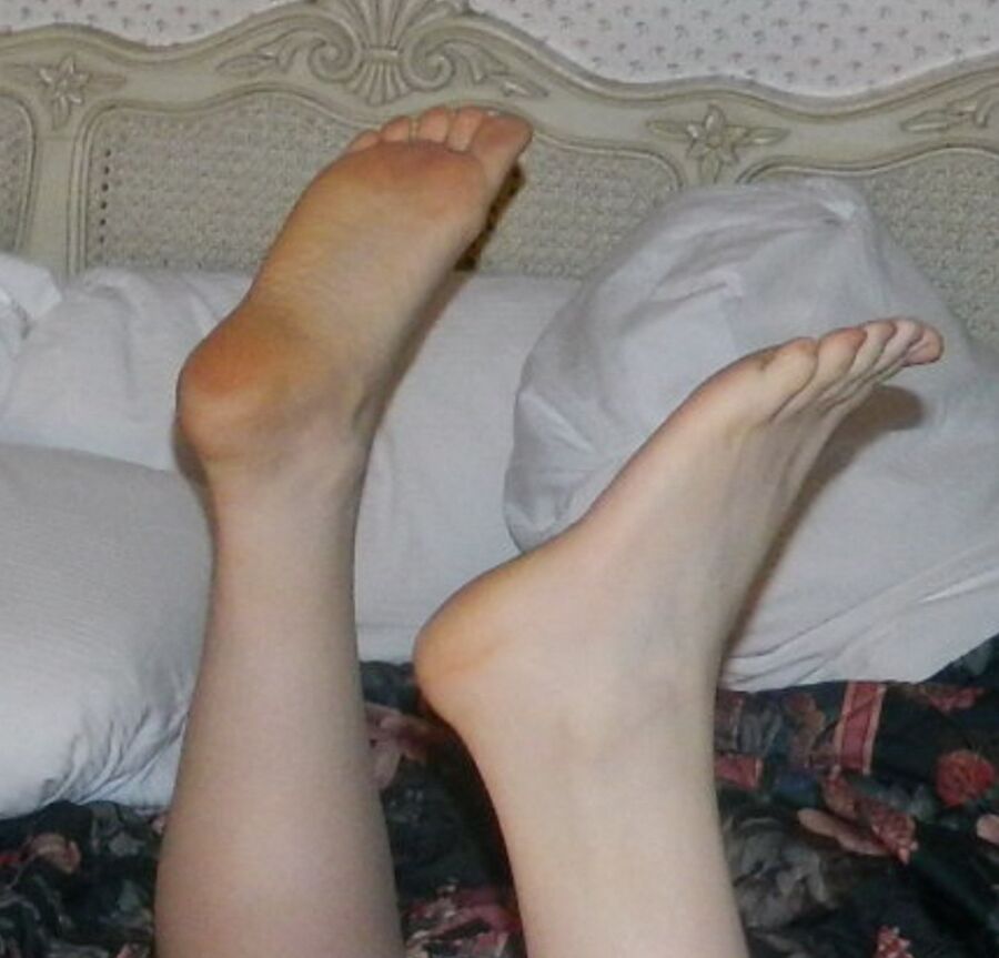 Pretty Feet 2 of 11 pics