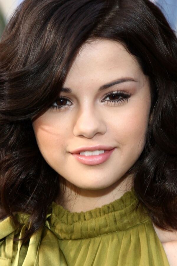 again & again sweet Selena Gomez 22 of 35 pics