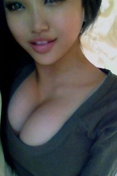 Asian Eye Candy 18 of 32 pics