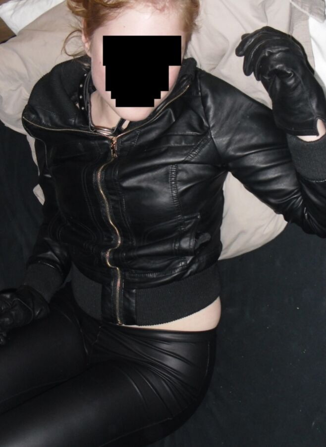Full Leather whore 1 of 12 pics