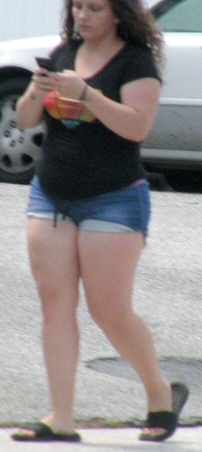 FL Chunky sweet young mom in short shorts CHUBBY bbw plump 17 of 18 pics