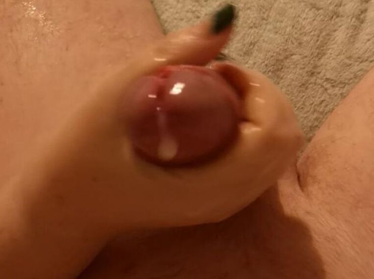 Foot and hand jobs showing off my new Manni & Peddi  13 of 16 pics