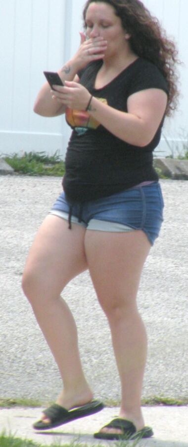 FL Chunky sweet young mom in short shorts CHUBBY bbw plump 16 of 18 pics