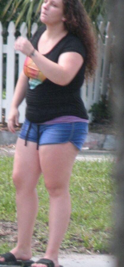 FL Chunky sweet young mom in short shorts CHUBBY bbw plump 11 of 18 pics