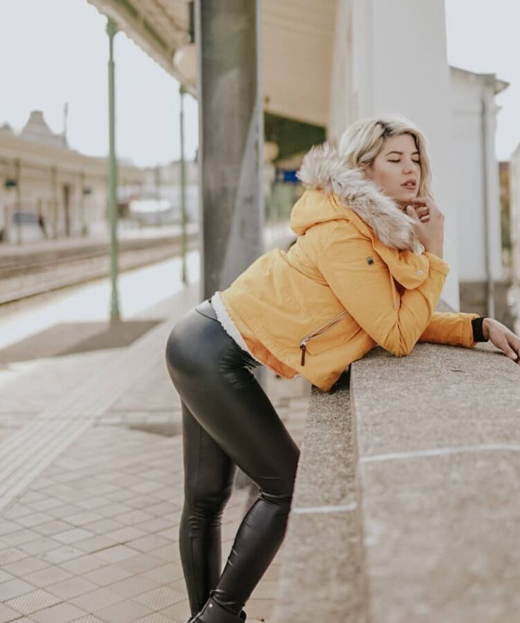 These Leather Leggings 8 of 89 pics