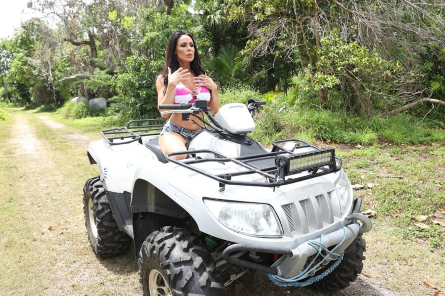 Kendra Lust - Goes ATVing 2 of 317 pics