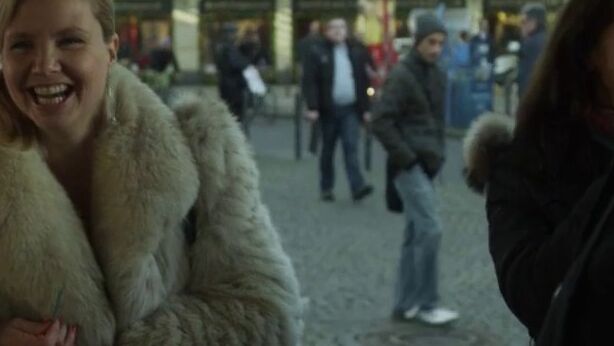 Screencaps Annette Frier in Fur Coat 9 of 38 pics