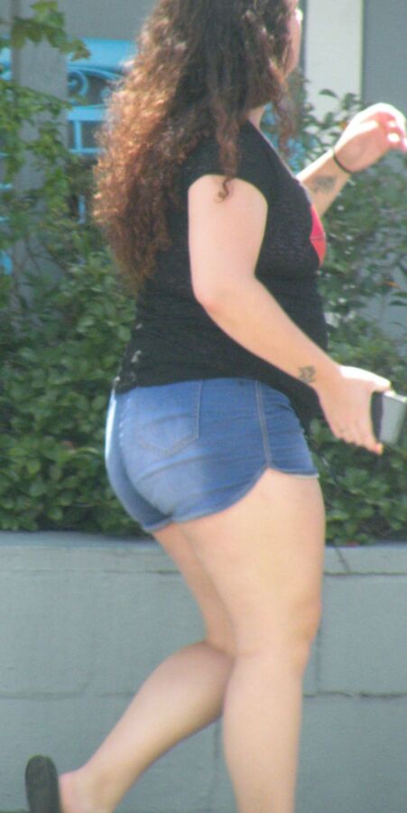 FL Chunky sweet young mom in short shorts CHUBBY bbw plump 18 of 18 pics