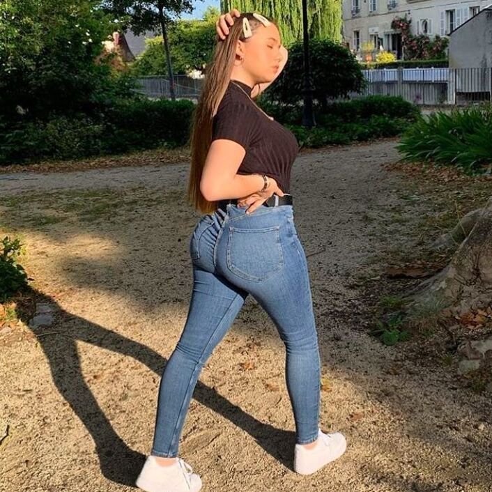 German Teens With Ass 14 of 14 pics