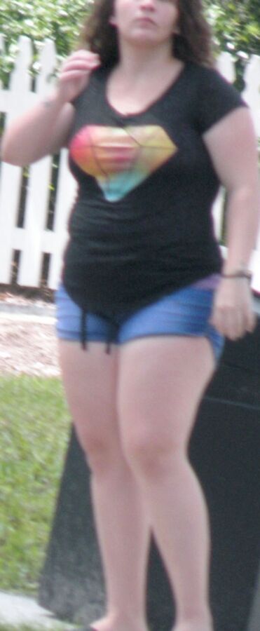 FL Chunky sweet young mom in short shorts CHUBBY bbw plump 10 of 18 pics