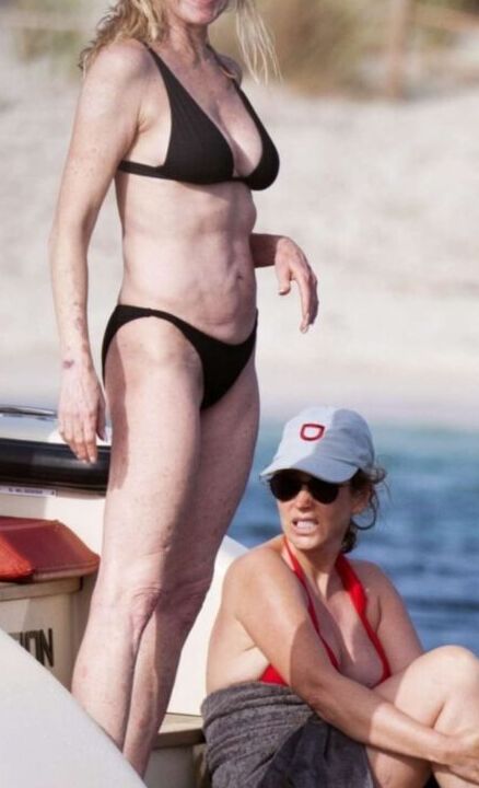 Melanie Griffith 12 of 30 pics